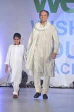  at Global peac fashion show by Neeta Lulla at Welingkar Institute in Mumbai on 26th Nov 2012 (166).JPG
